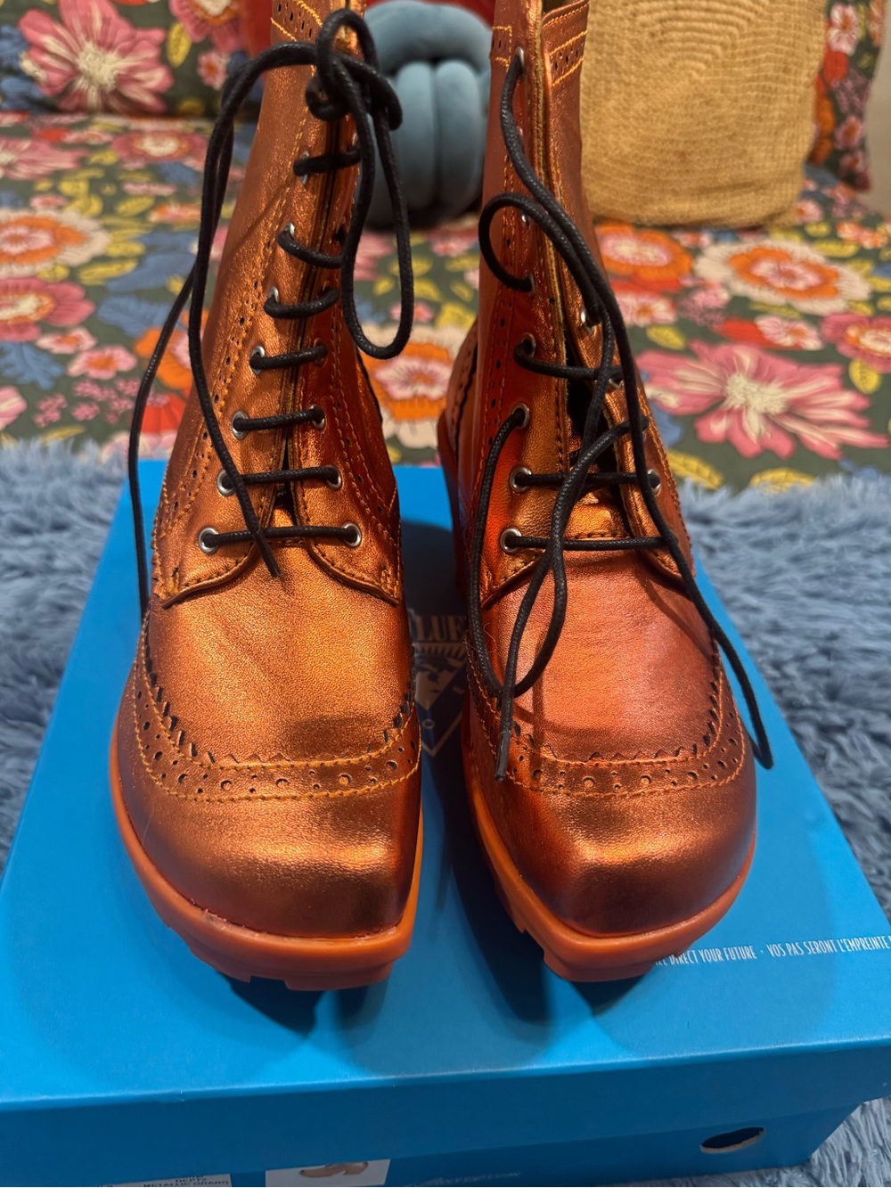 NWOB John Fluevog Mellow Bebop Brogue Lace Up Boots in Metallic Orange Size 9